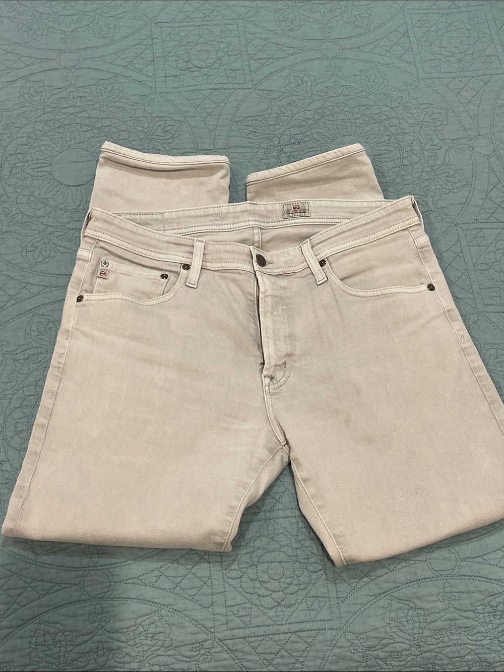 AG Men’s 34x34 light grey Straight-Leg Jeans